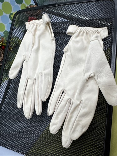 Vintage Womens Dress Gloves With Cut Outs. Size Is Small/Medium - Picture 5 of 7