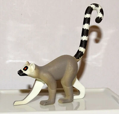 1 LEMURIEN KATTA MARCHANT PLAYMOBIL FAUVE ANIMAUX ANIMAL SAUVAGES SAVANE FORET - Photo 1/2