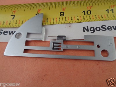 ELNA SERGER 704DEX,744,925,945DCX PFAFF 4850, 4862, 4872 NEEDLE PLATE #396013-65