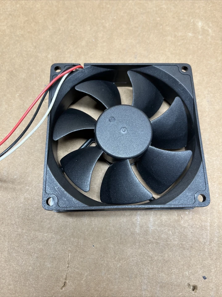 Adda DC12V 0.25A 92mm x 92mm x 25mm Fan 3Pin Brushless AD0912HS-A76GL 326704-001 - Image 4 of 4