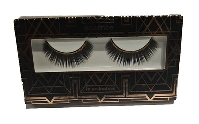 essence THE PARTY OF MY LIFE Wimpern false lashes 04
