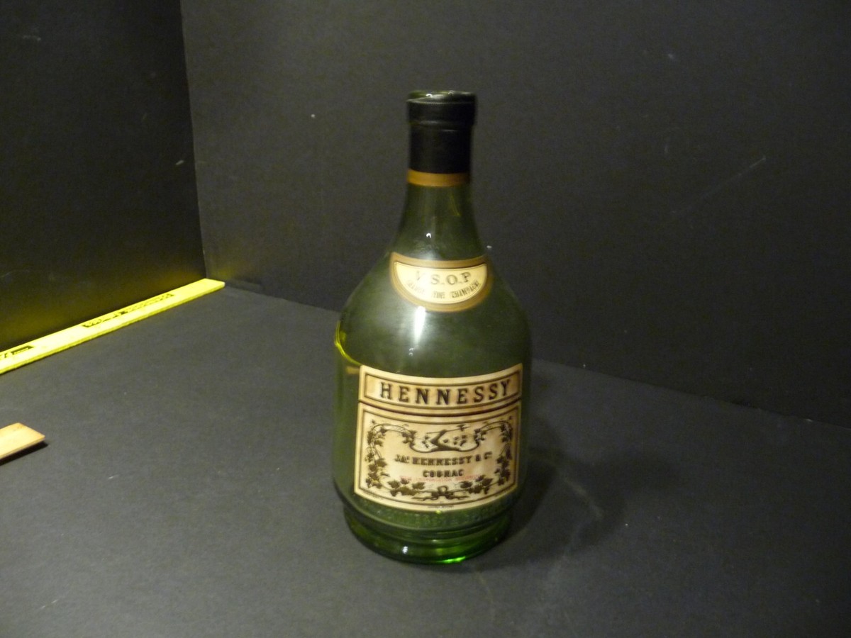 1930-40's? VTG HENNESSY COGNAC EMPTY GREEN GLASS BOTTLE - EMBOSSED