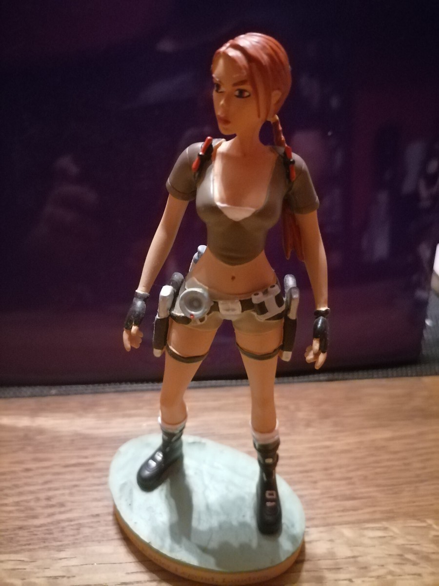 FIGURINE EN RESINE Atlas Lara Croft Tomb Raider La Revelation Finale