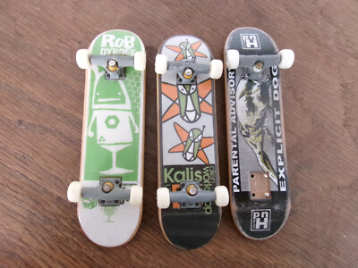 Tech Deck Alien Workshop 96mm Mini Skateboard 4-Pack A.V.E., Kalis