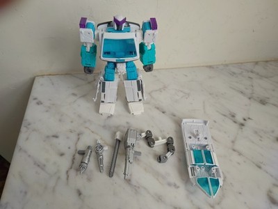 Transformers Generations Selects Shattered Glass Ratchet; COMPLETE w/ADDONS