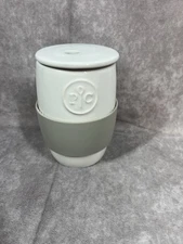 Pampered Chef Ceramic Microwave Egg Cooker  Silicone Sleeve #1529 