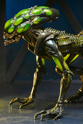 ALIENS: FIRETEAM ELITE - BURSTER ALIEN ACTIONFIGUR VON NECA
