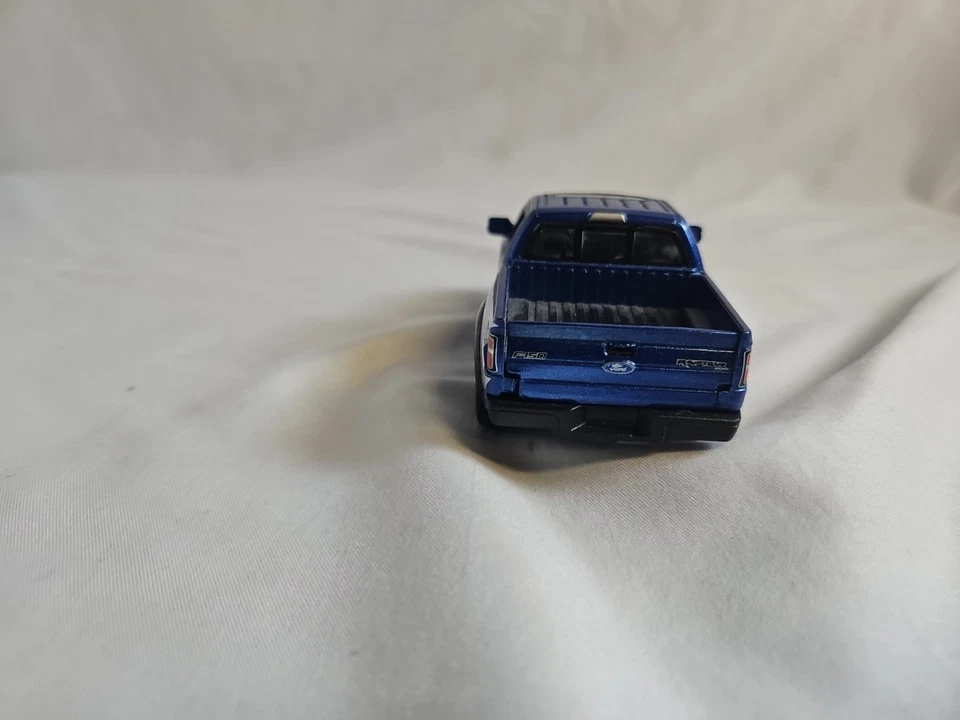 Camioneta pickup Ford F150 SVT Raptor Super Crew 2013 Kinsmart, azul, 1/46 #CRS Foto 4 de 4