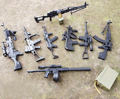 8PCS 1/6 Scale Assault Rifle Assembled Weapon Gun Model for 12