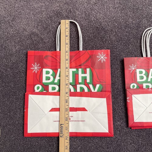 Lot Of 3 BATH & BODY WORKS PAPER GIFT BAGS - Picture 6 of 6