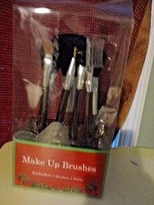 MAKE UP BRUSH 8 PIECE BRUSH AND HOLDER SET SET