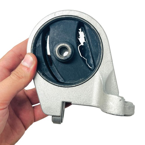 DEA A4614 Rear Engine Mount fits Mitsubishi Chrysler Dodge - Picture 8 of 9