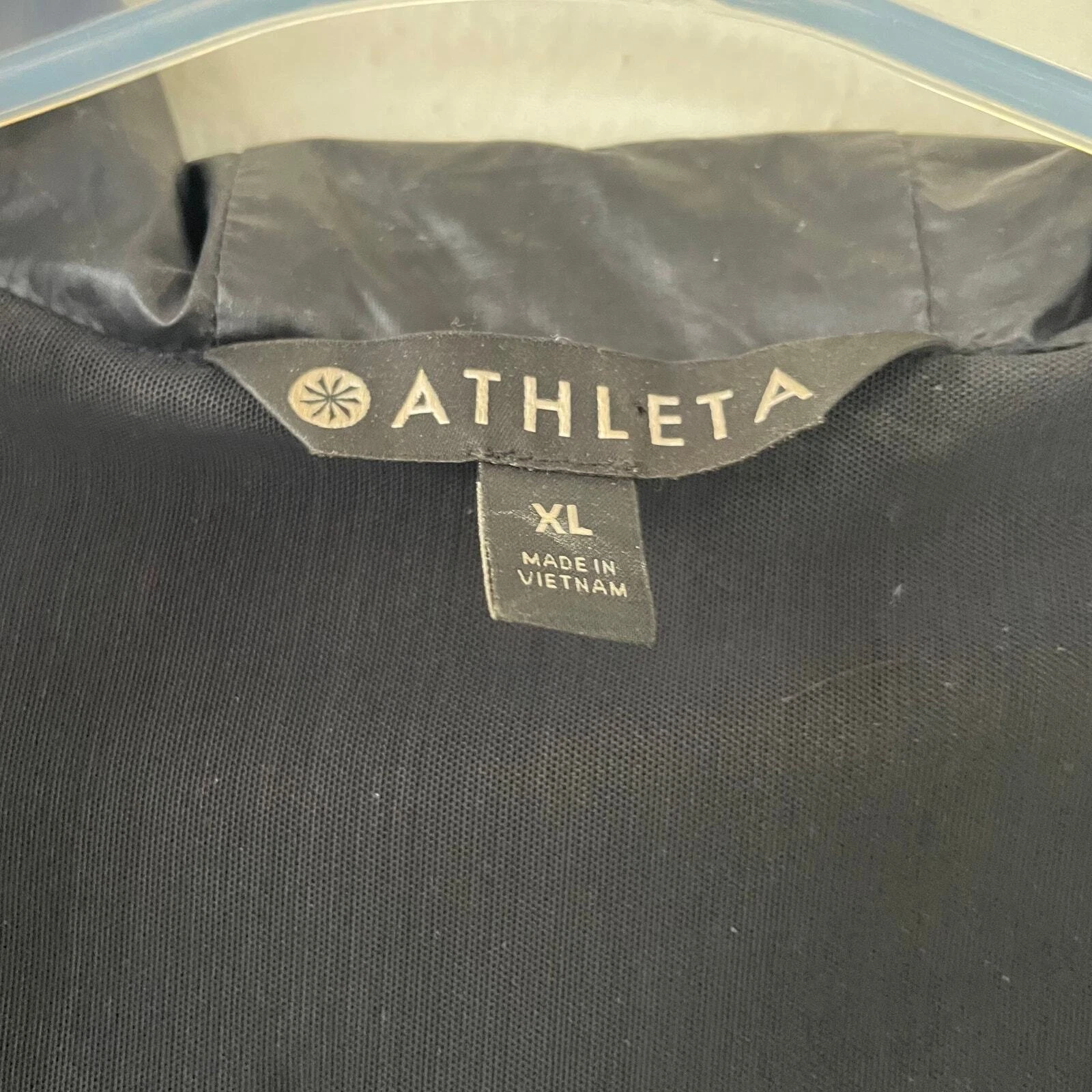 athleta windy point zip hoodie