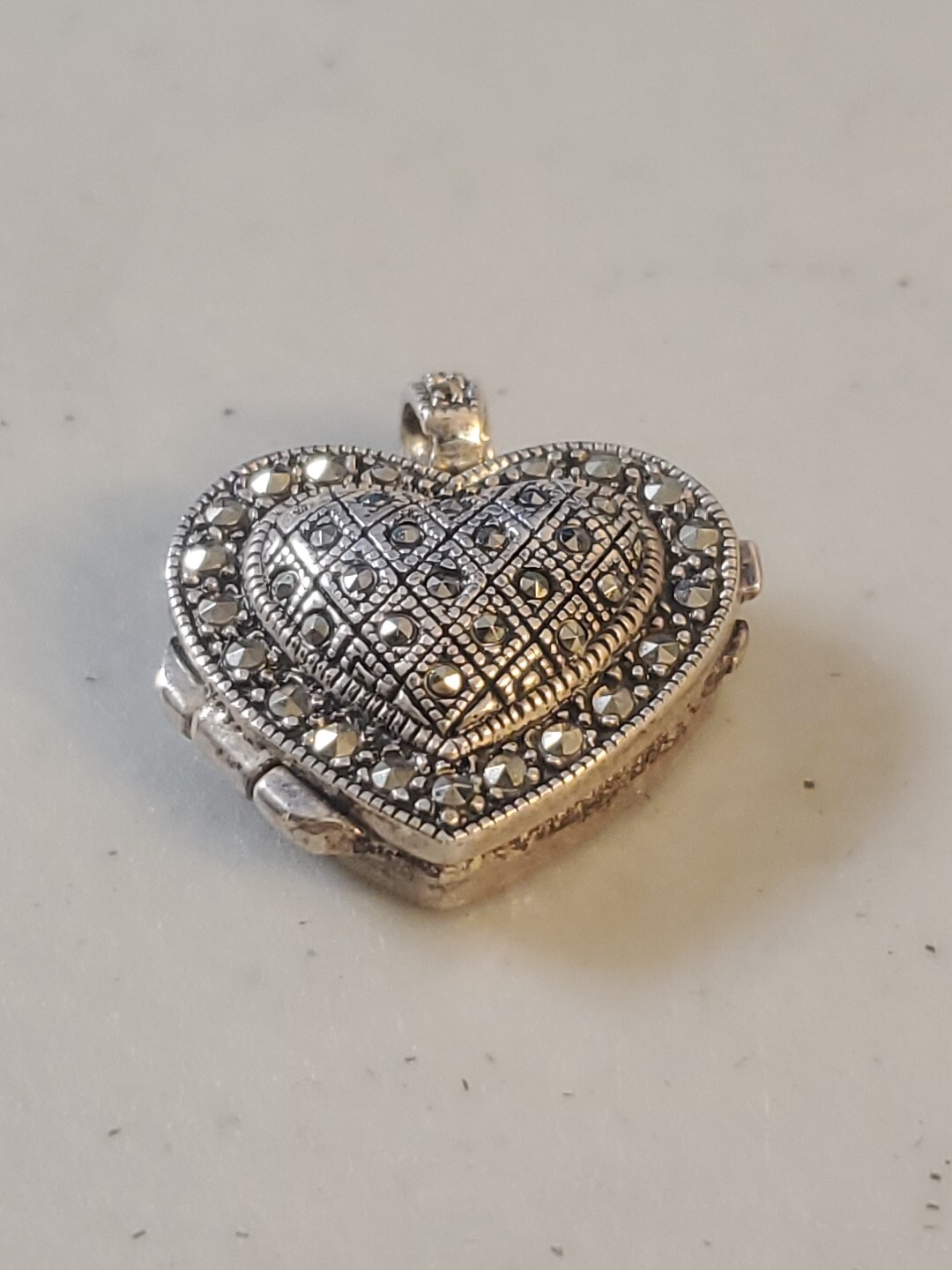 Picture 2 of 24