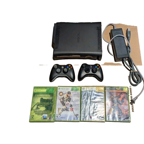 Xbox 360 Console 120 GB HDD With Games Halo3 Halo2 NHL15 With Two Controllers - Picture 4 of 20