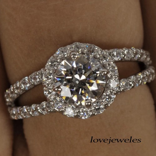 Anillo de halo de boda de vástago dividido de diamantes creado en laboratorio redondo de 2,91 quilates de oro blanco de 14 quilates bien estado - Imagen 5 de 7