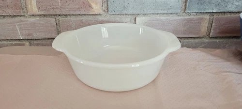 Vintage Fire King 1.5 Qt Round White Milk Glass Baking Dish with Reversed Logo
