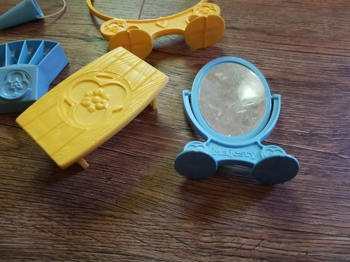 Vintage MLP My Little Pony Dream Castle G1 1984 Parts Lot - R1013A - Picture 2 of 3