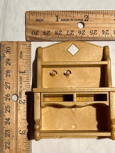 230354 Spielzeug Calico Critters Sylvanian Families Epoche Küche Stall Schrank EUC - Bild 1 von 3