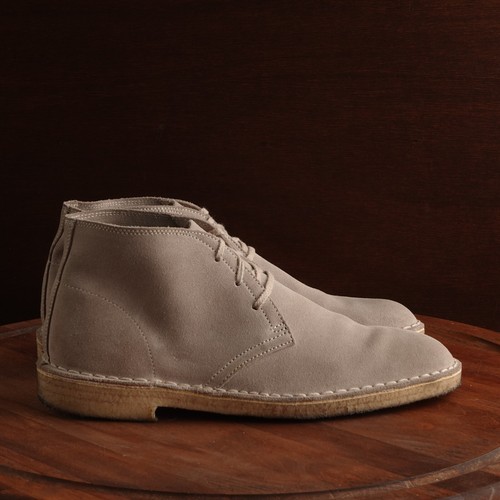 Banana Republic Chukka Boots Mens Size 8M Beige Suede Crepe Sole Lace Up Ankle