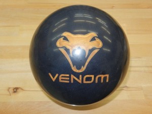 Motiv Black Venom Bowling Ball | eBay Motiv Black Venom Bowling Ball | eBay