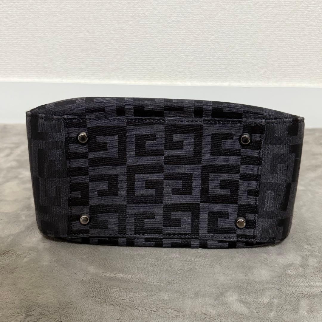 Givenchy 4G logo one-shoulder bag 2-way handbag black for formal occasions thumbnail 10