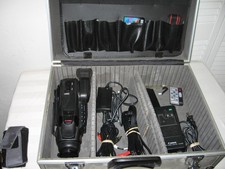 Canon ES200A Complete Color Camcorder Set in Metal Travel Case TESTED 