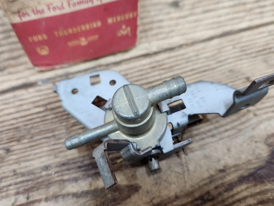 NUEVO 1957-58 MERCURY FORD 58-60 T-BIRD 58 EDSEL VÁLVULA DE CONTROL DE CALEFACCIÓN B7A-18502-A Foto 4 de 4