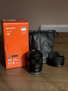 Sony FE 55mm f/1.8 ZA Sonnar Zeiss Prime Lens - Sony E Mount