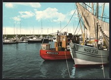 Norddeich / Ostfriesland, Schiffe im Fischereihafen, Ansichtskarte 