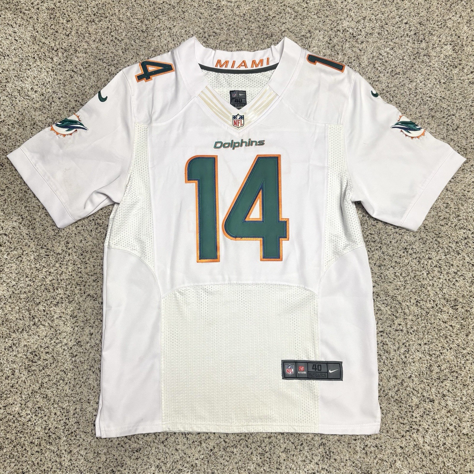 Picture 1 of 19