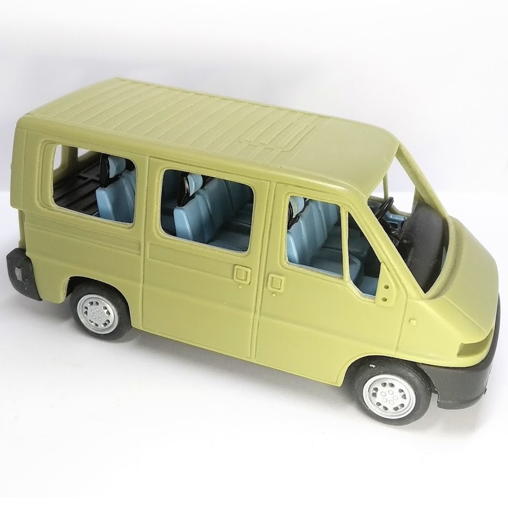 Kit de pièces Citroën Jumper Minibus 1:43 en résine pour restaurer vos miniatures