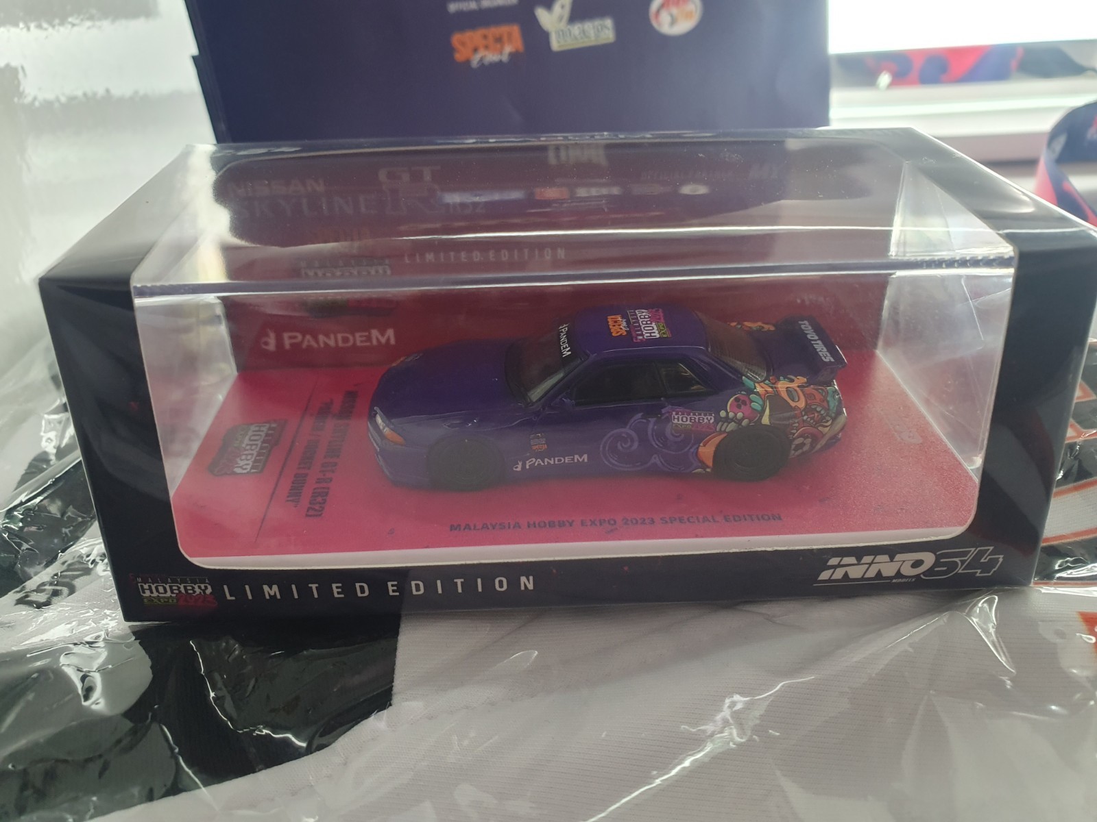 Picture 2 of 5