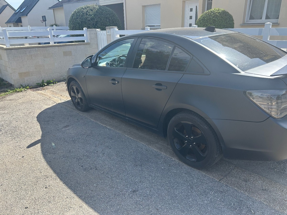 chevrolet cruze noire 2.0 163 cv automatique