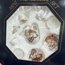 Reutter Mini Porcelain Tea Set. Vintage. Umbrella girl. Made in Germany. Boxed.