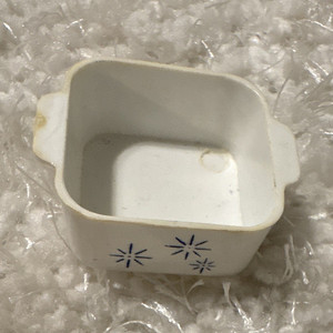 Vintage Miniature Toy Kitchen White Square Casserole Dish Blue Starburst