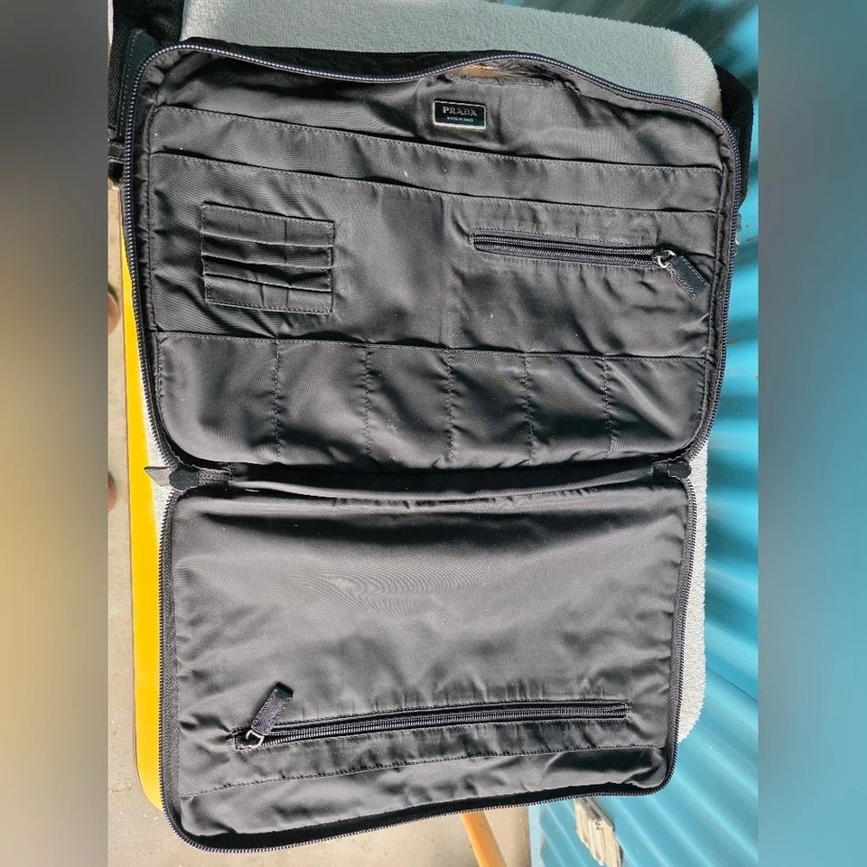 Maletín negro para hombre Prada Foto 2 de 4