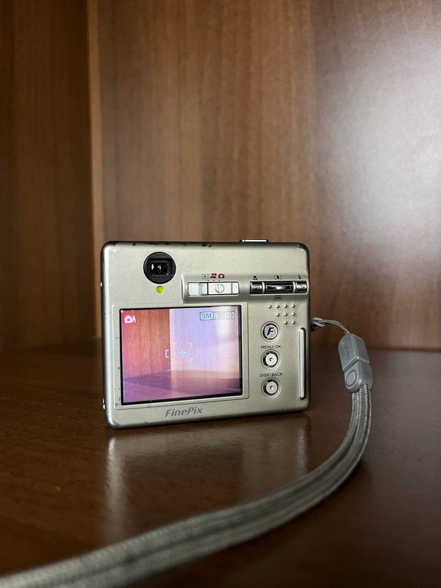 Fujifilm FinePix F450 5.2メガピクセル Fujifilm Finepix F450 5.2Mega Pixels Use | eBay