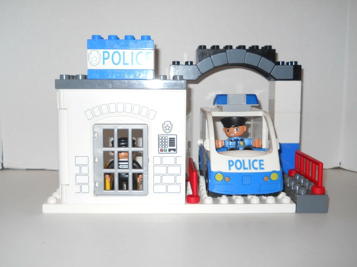 LEGO Duplo #5602 Police Station Car Policeman Robber