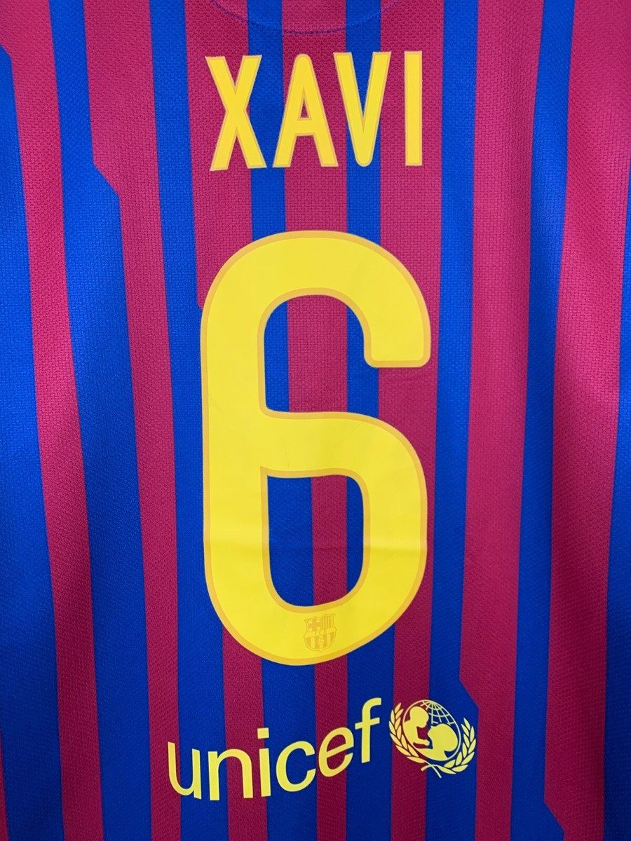 BARCELONA 2011 2012 HOME FOOTBALL SHIRT #6 XAVI NIKE JERSEY SIZE L