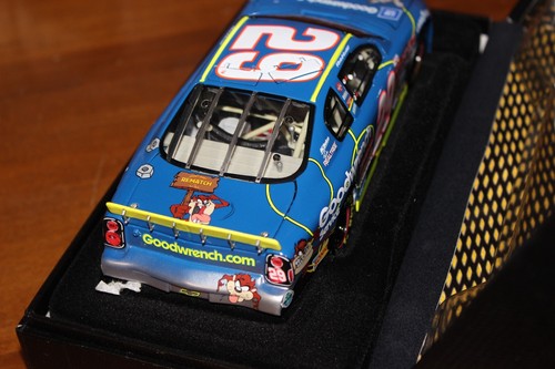 RCCA Elite Kevin Harvick #29 Looney Tunes Rematch 1:24 Scale L.E. 401220 - Picture 9 of 11