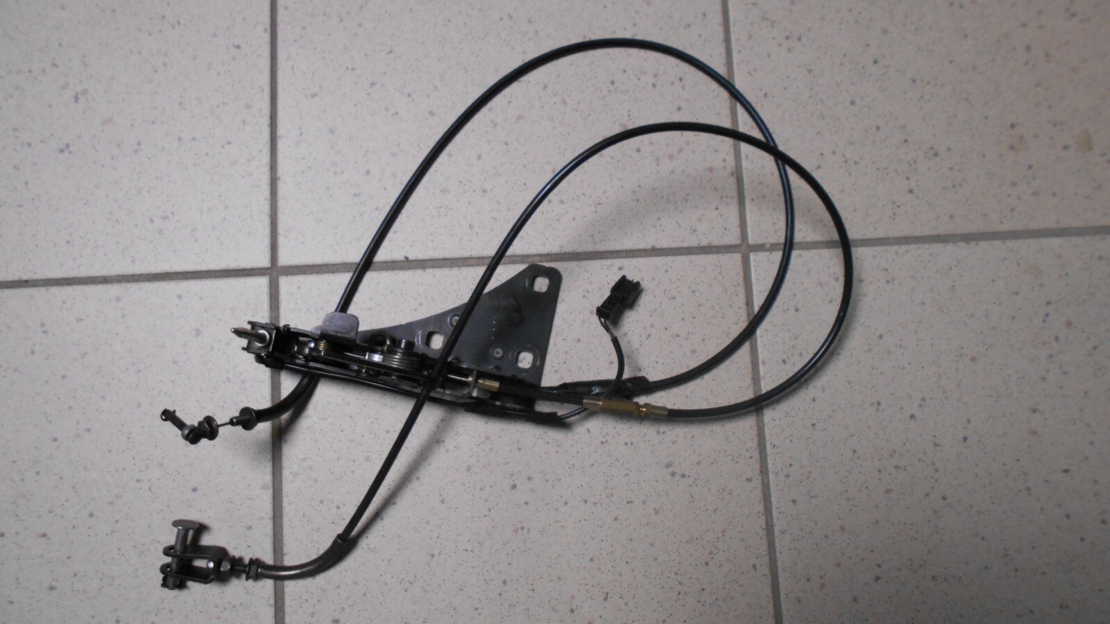 Peugeot 207cc Verdeckveriegelung Heckklappe rechts 9680079480 