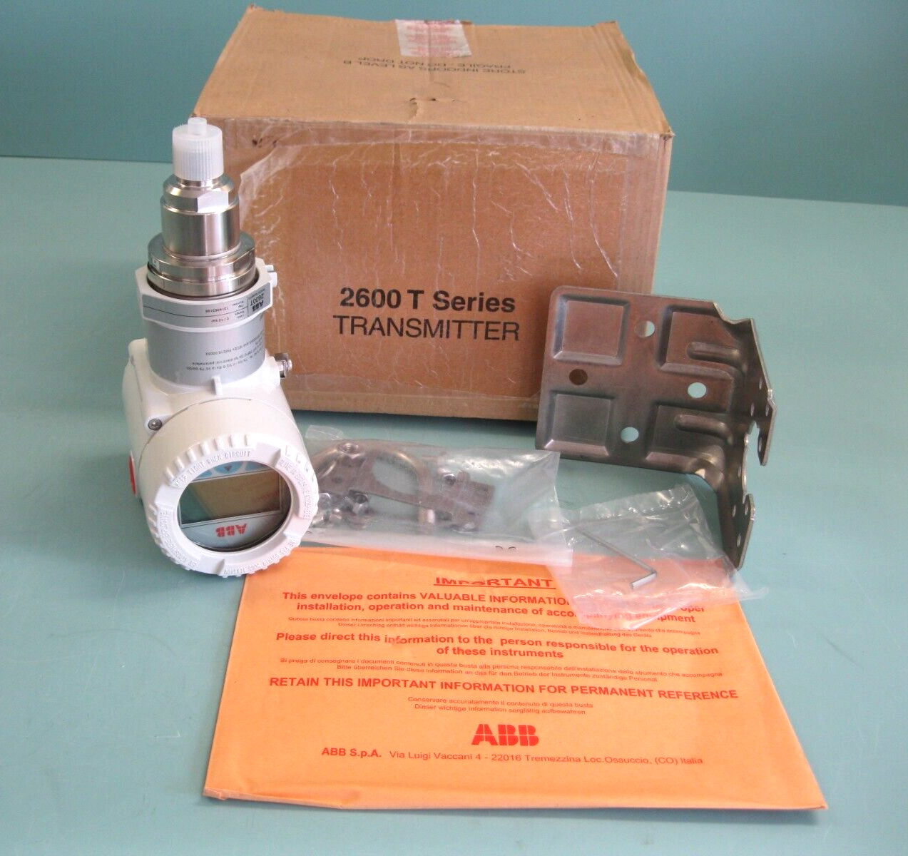 ABB 2600T Hart Transmitter 266 - NEW open box, accessories, manual included E11