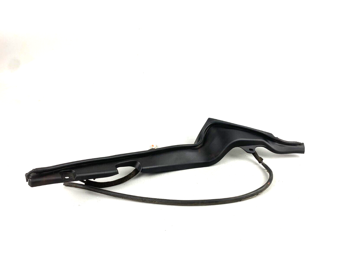 2015 - 2018 Subaru Outback Legacy Tailgate Right Side Position