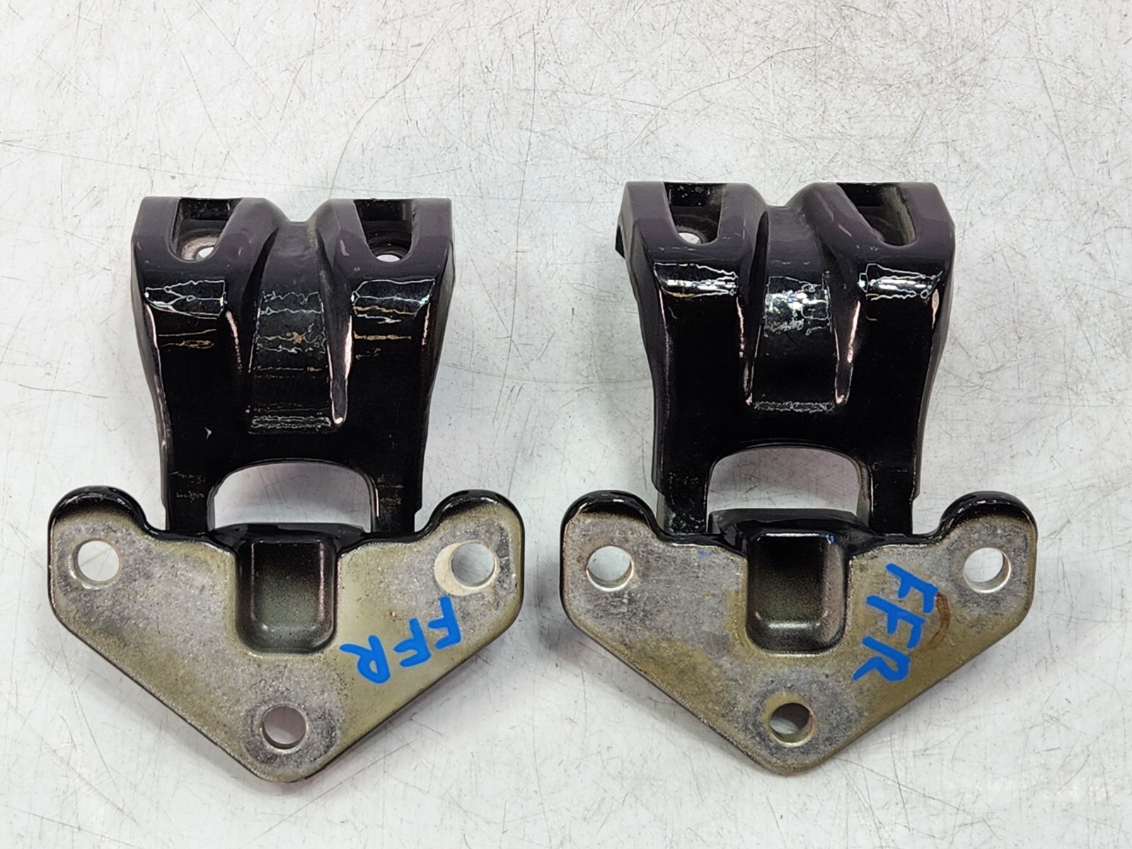 ✅ 11-16 OEM Ferrari FF Front Right Passenger Door Hinge Upper Lower Black SET