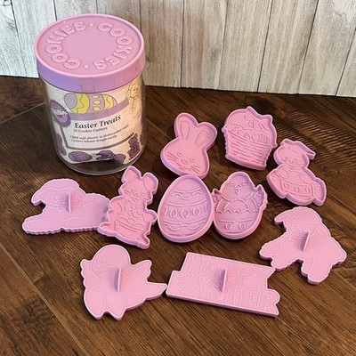 Vintage 1990 Wilton Easter 10 Cookie Cutters Plastic w/ Canister Bunny Egg Lamb