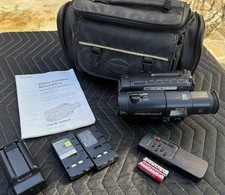Sony Handycam CCD-TR74 NTSC 8mm Camcorder w/ Batteries,Charger,Bag 100 TESTED