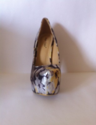Talons Aiguilles Sergio Todzi Argentés à Motif Floral - Taille UK 5 - Très Hauts - Neufs Avec Boîte