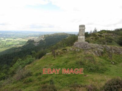 FOTO ZIGEUNERDENKMAL AUF DEM GIPFEL VON MOEL Y GOLFA IN DER NÄHE VON WELSHPOOL