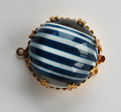 VINTAGE STRAND PLASTIC STRIPED JEWELRY CLASP • 22mm • BLUE WHITE  STRIPES